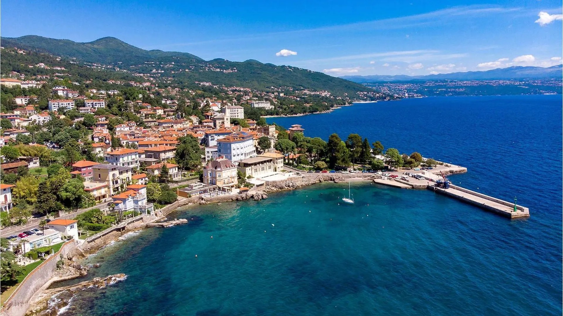 2 Bedroom Beautiful Apartment In Lovran