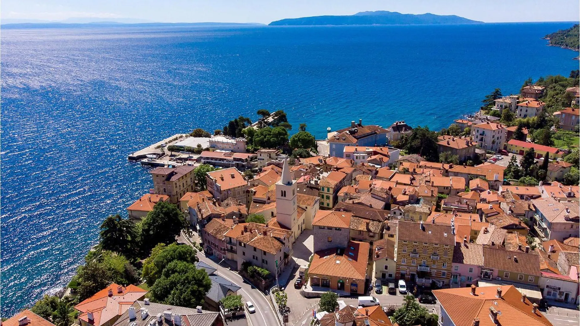 2 Bedroom Beautiful Apartment In Lovran