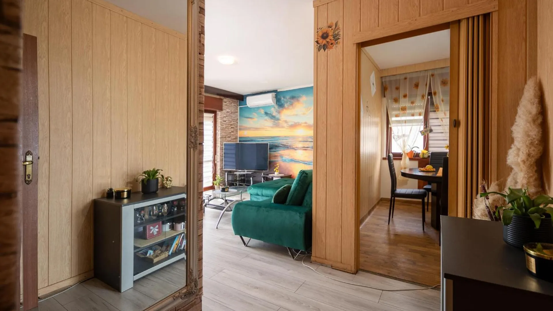 2 Bedroom Beautiful Apartment In Lovran 0*,